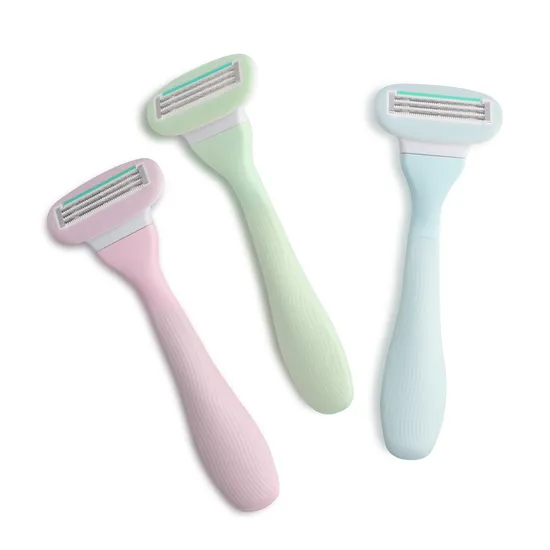 Three Blades Women System Razor with Irritation Defense Bar 