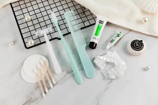 OEM Toothbrush Set Travel Dental Shaving Kit 5 Star Hotel Bathroom Amenities Wholesale 